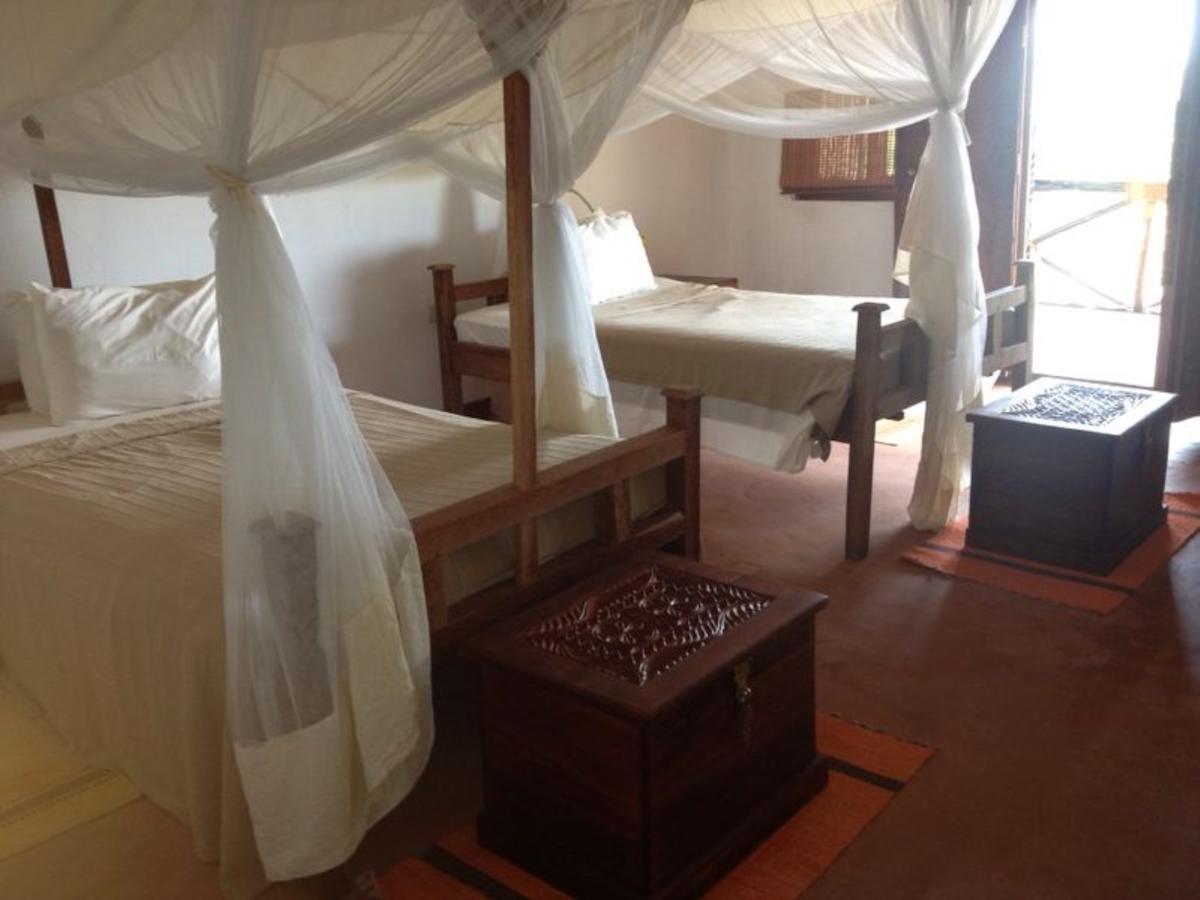Emerald Bay Resort Kizungu Habitación foto